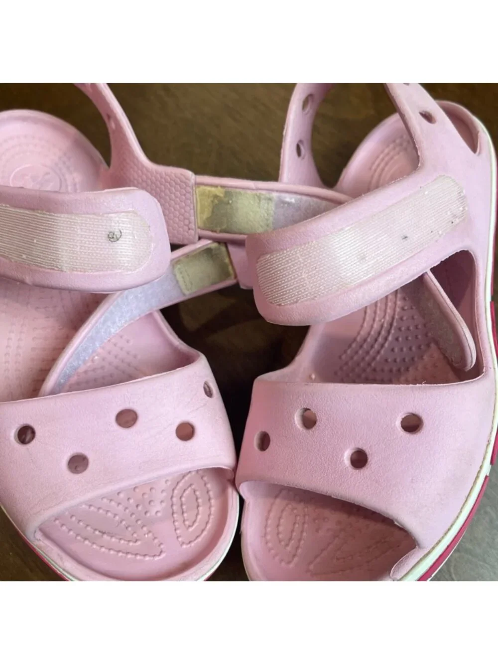 CROCS Crocband Sandals Big Kids Size 1 Pink Waterproof Open Toe Adjustable Strap